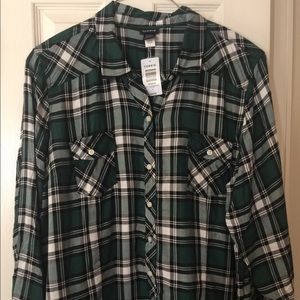 Torrid size 3 Green Plaid NWT